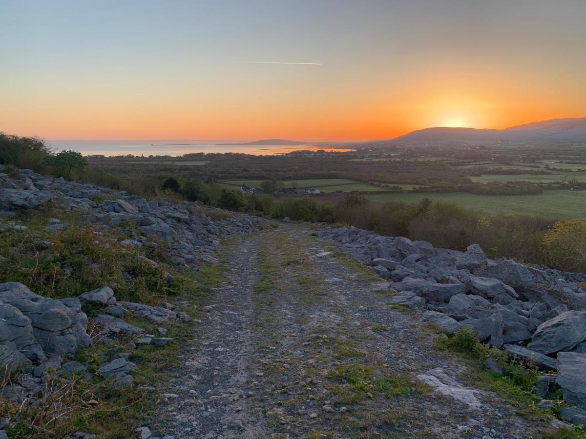 Burren Court Lodge Ballyvaughan Εξωτερικό φωτογραφία